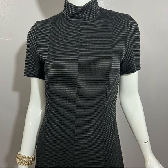 Akris Punto Black Flared Hem Ribbed Knit‎ Short Sleeve Black Dress - 8 - Picture 7 of 16